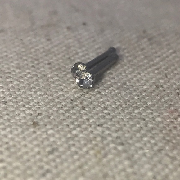 Nose bone with clear jewel - Picture 2 of 7